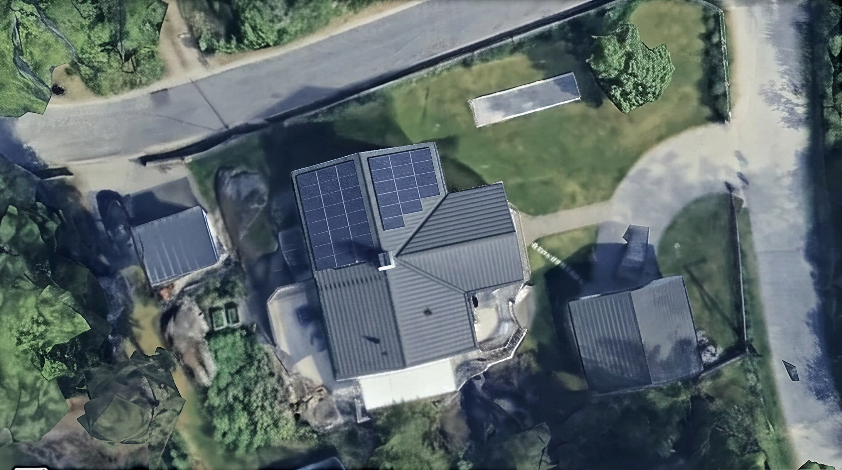 Solpaneler installerade på Midgårdsvägen 17, Huddinge