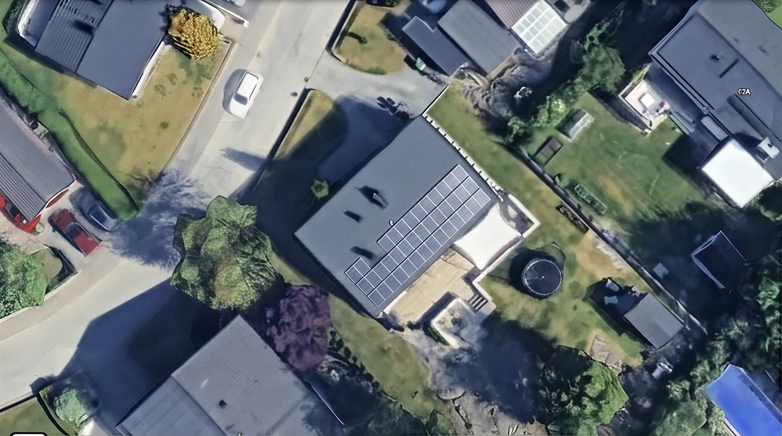 Solpaneler installerade på Granbacken 3, Huddinge