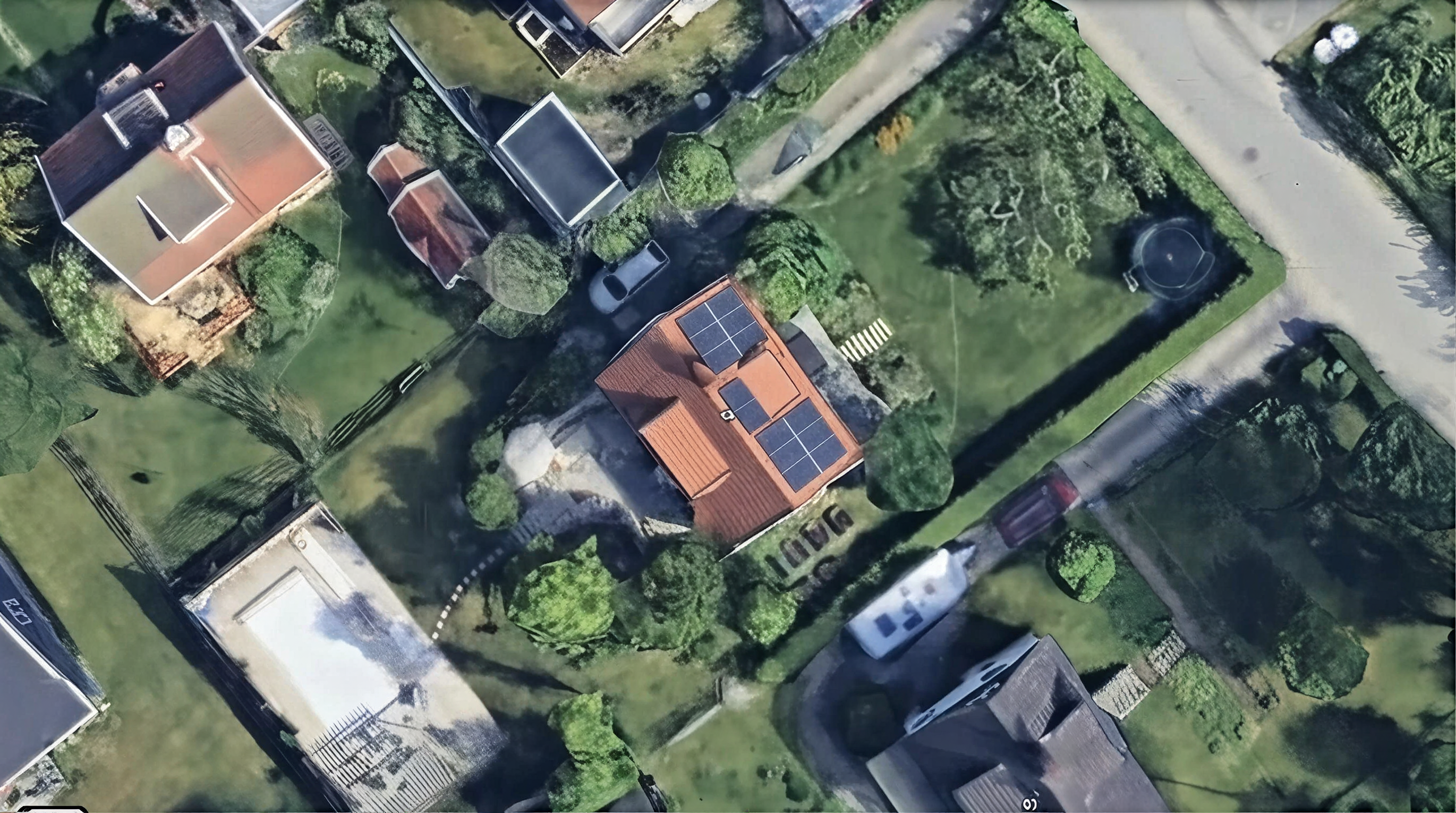 Solpaneler installerade på Urbergsvägen 45, Huddinge