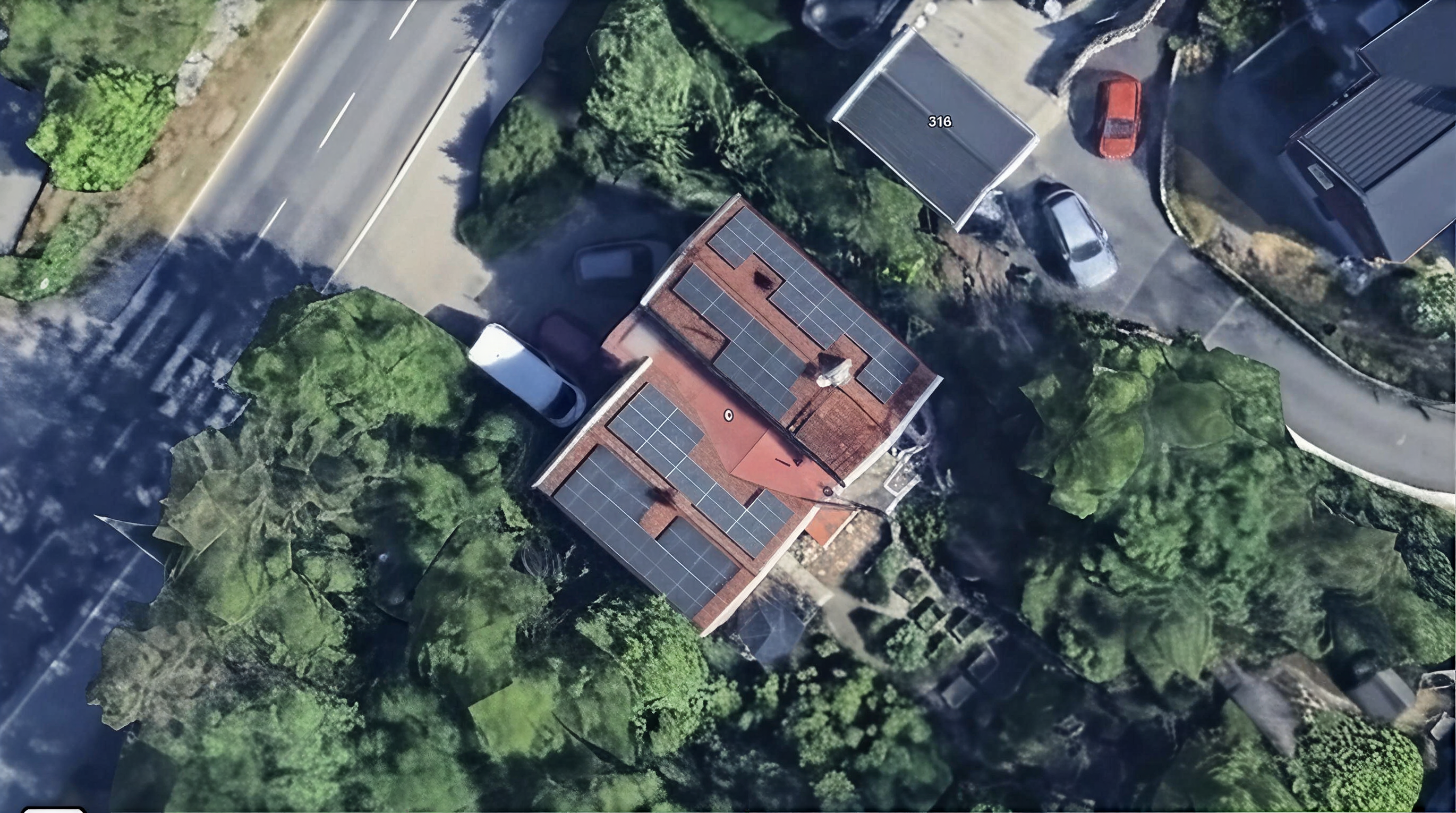 Solpaneler installerade på Snättringeleden 6, Huddinge
