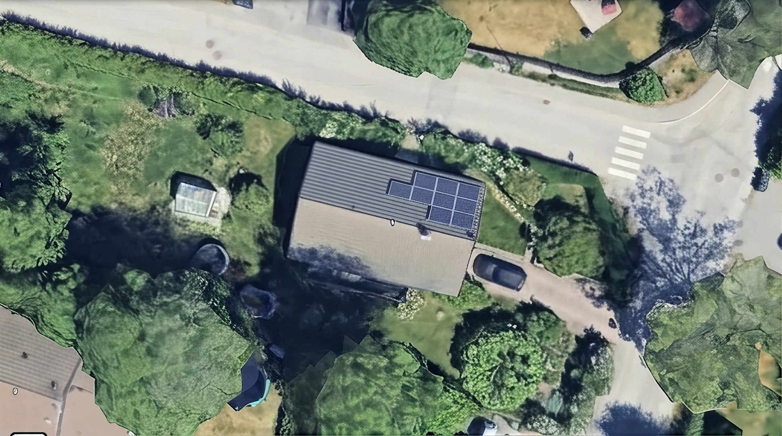 Solpaneler installerade på Almbodabacken 1, Tullinge